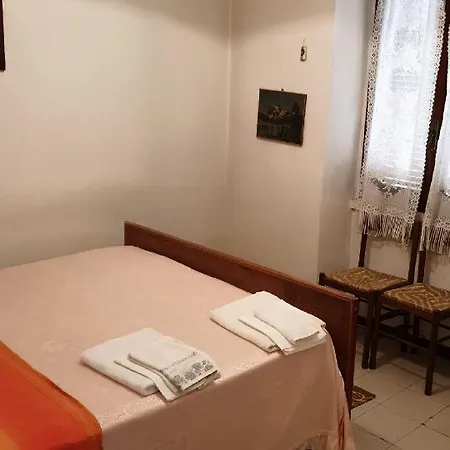 Casa Vacanza * Zungri